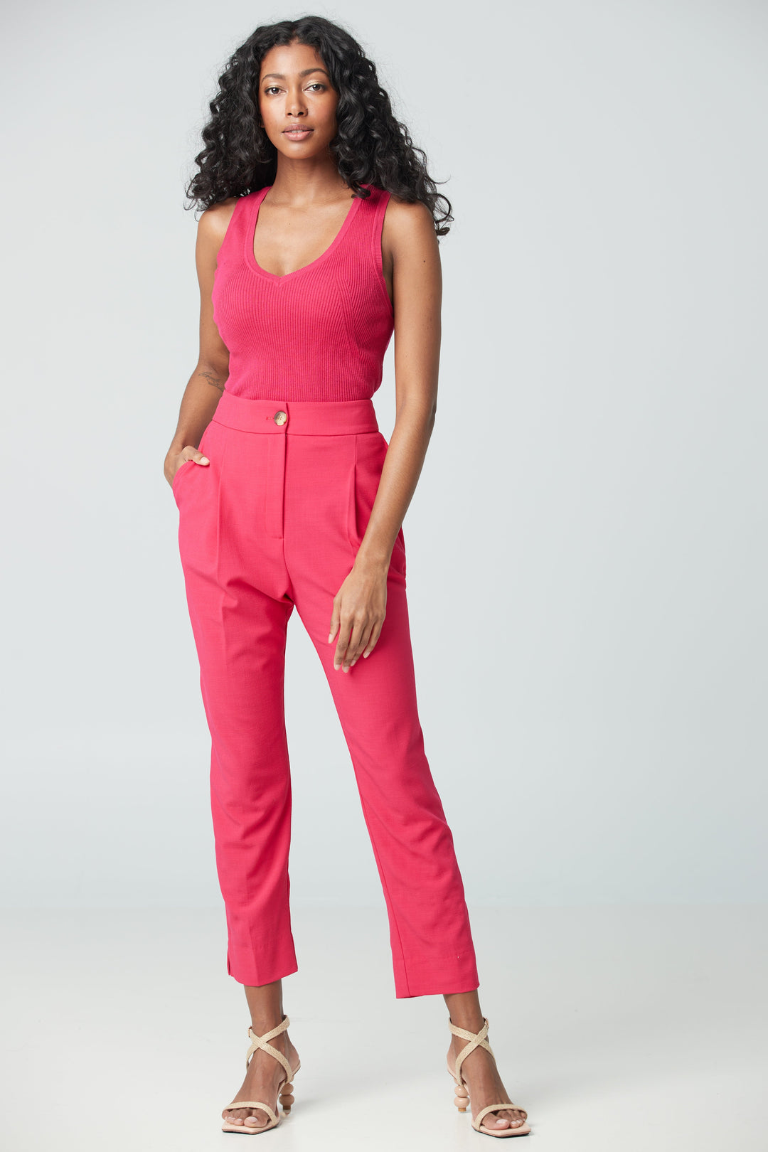 Crop pant with front pleat